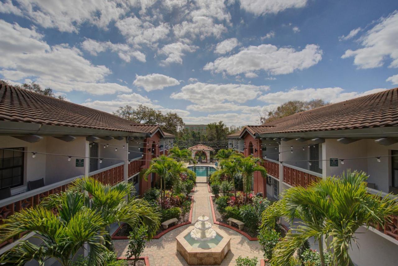 Clarion Pointe Tampa-brandon Near Fairgrounds And Casino Hotel Mango