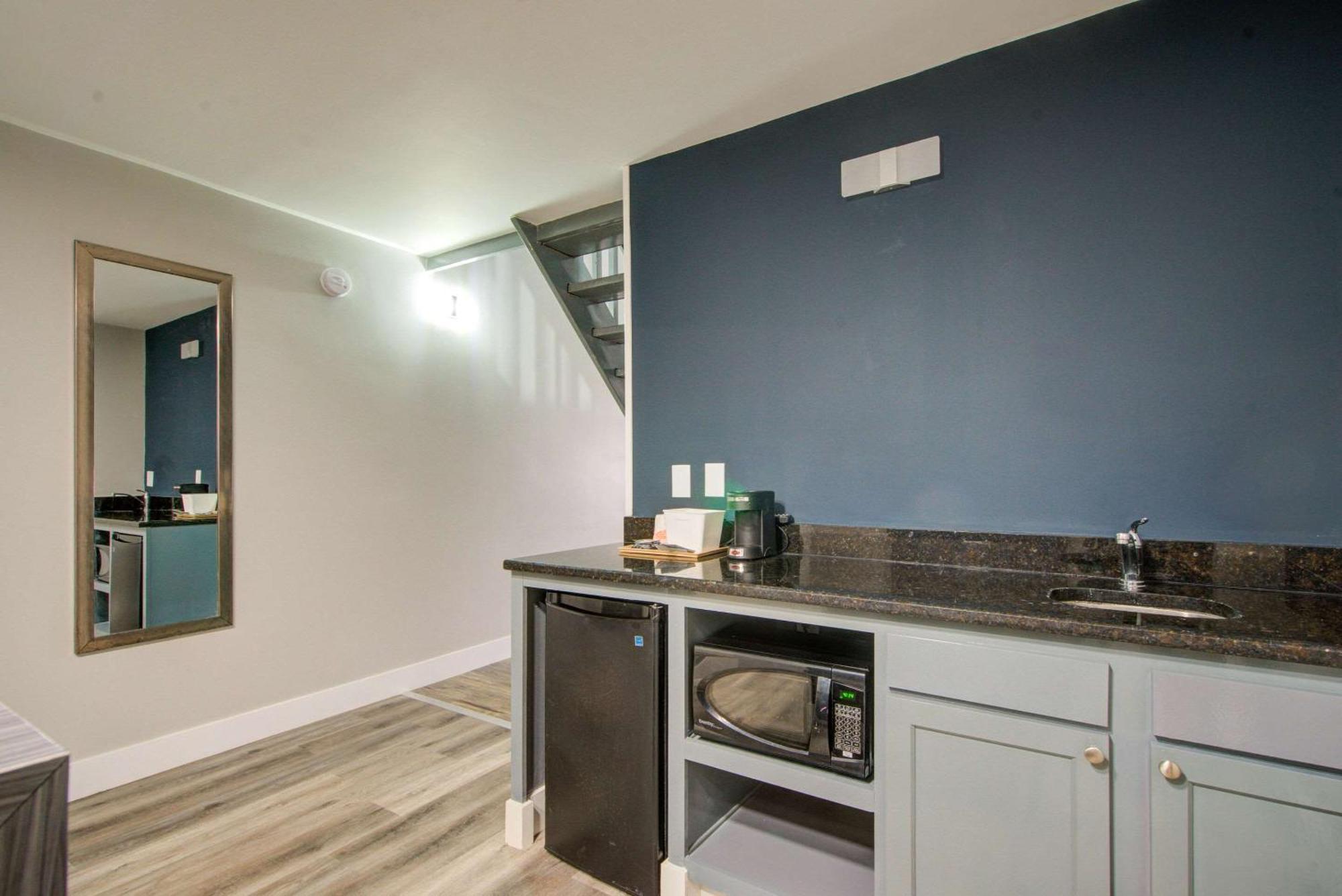 Clarion Pointe Tampa-brandon Near Fairgrounds And Casino Hotel Mango
