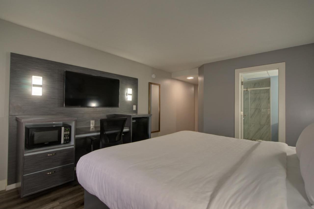 Clarion Pointe Tampa-brandon Near Fairgrounds And Casino Mango